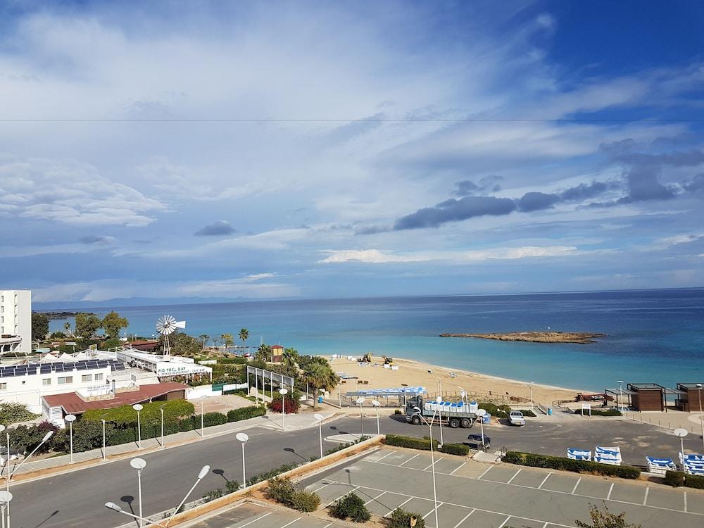 Astreas Beach Hotel Apartments Protaras Esterno foto