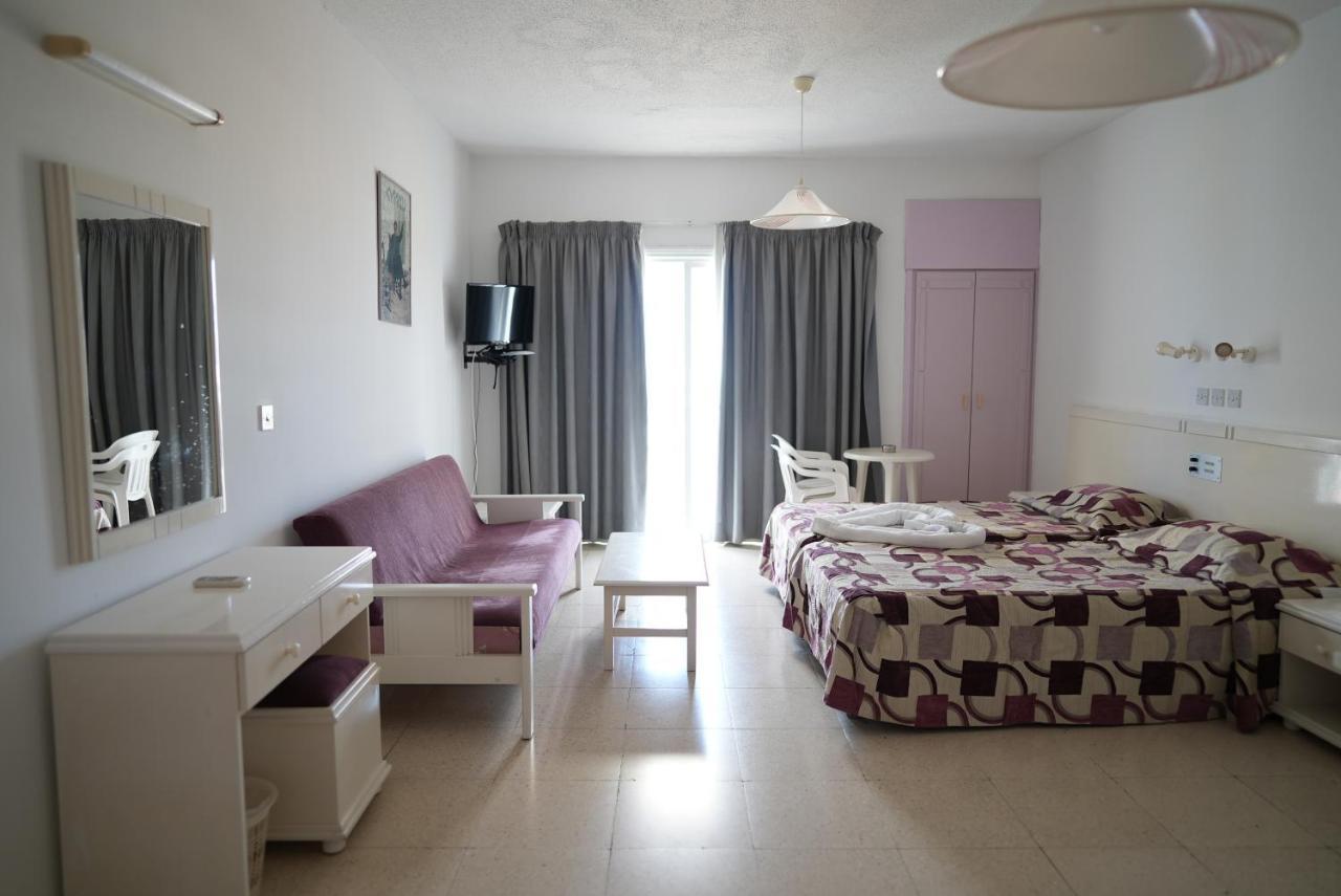 Astreas Beach Hotel Apartments Protaras Esterno foto